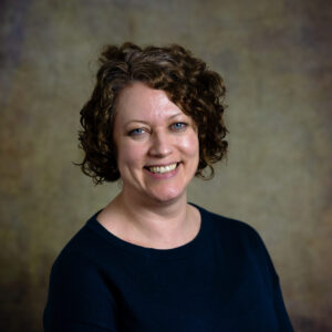 Photograph of Lisa Tomkins